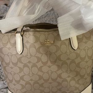 Coach City Tote Khaki and chalk